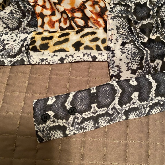 EXPRESS MULTI COLORED/PATTERNED TOP - Picture 6 of 7